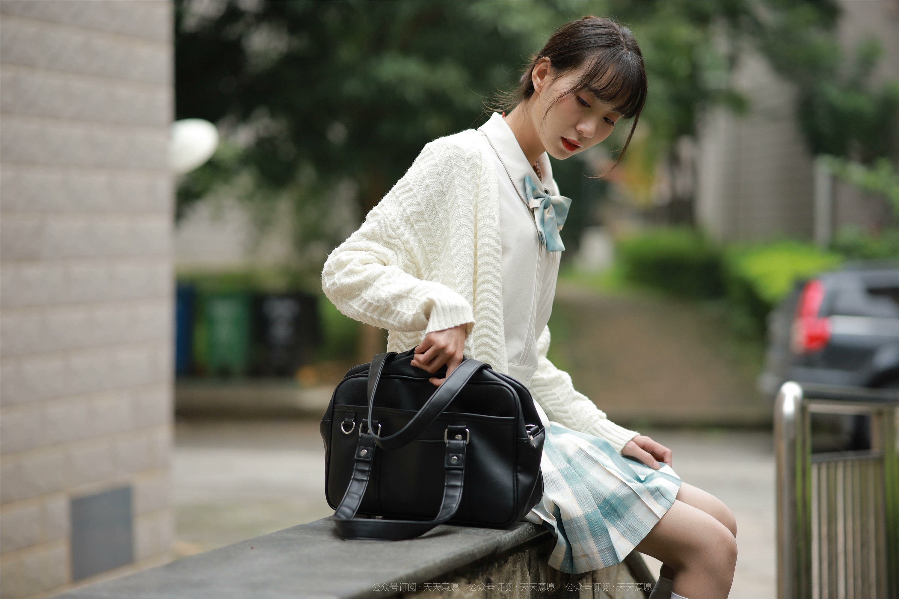 IESS异思趣向  2021.11.02 丝享家963：团团《长腿JK装》